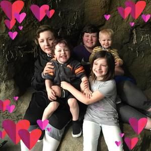 Meet your Posher, Nenise